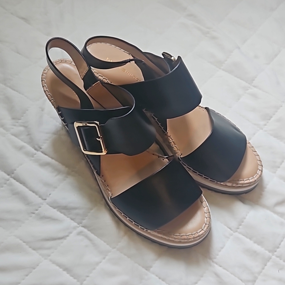 Tommy Hilfiger 9 1/2 sandals